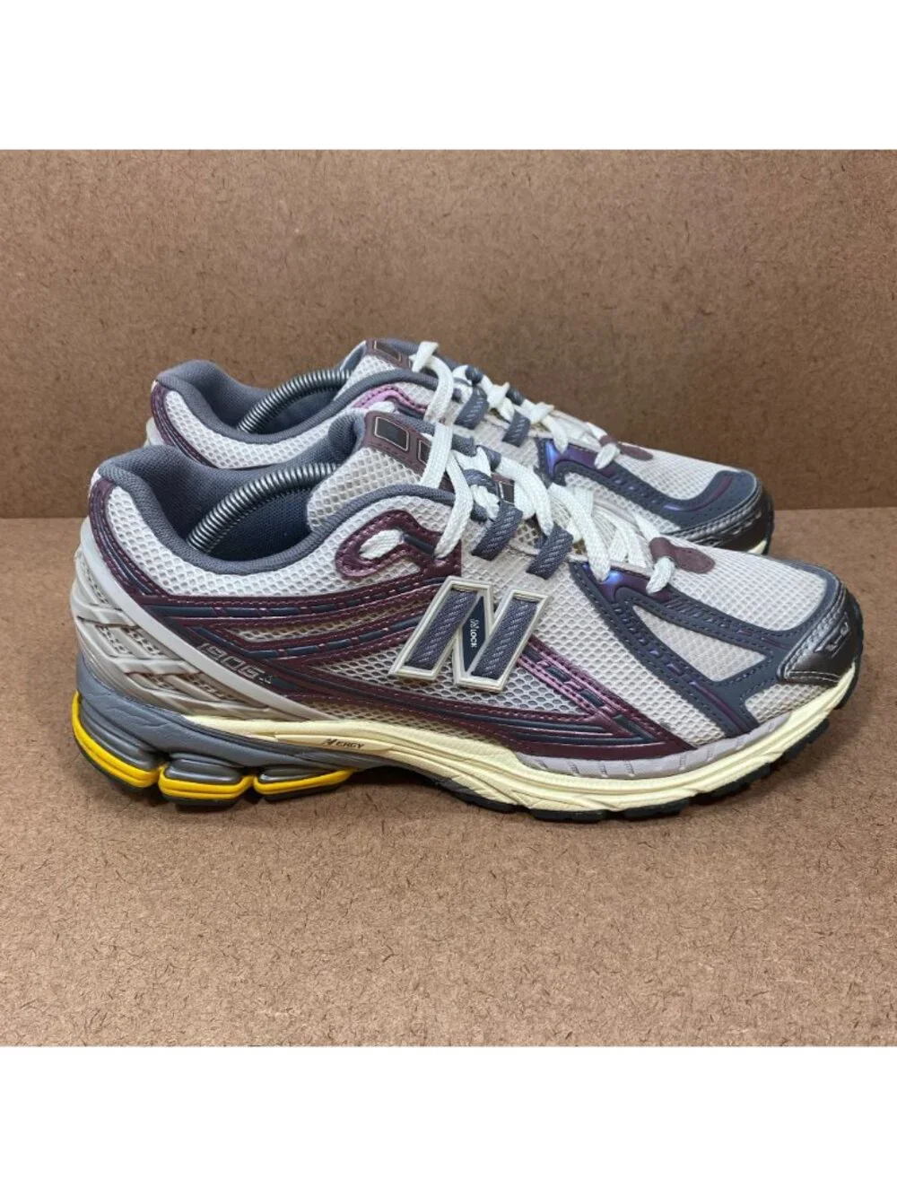 New Balance 1906R Licorice Mens Running Sneakers Size 11 White & Purple Athletic